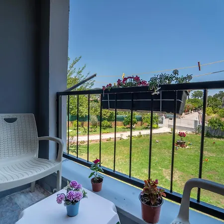 Casaba Hotel *